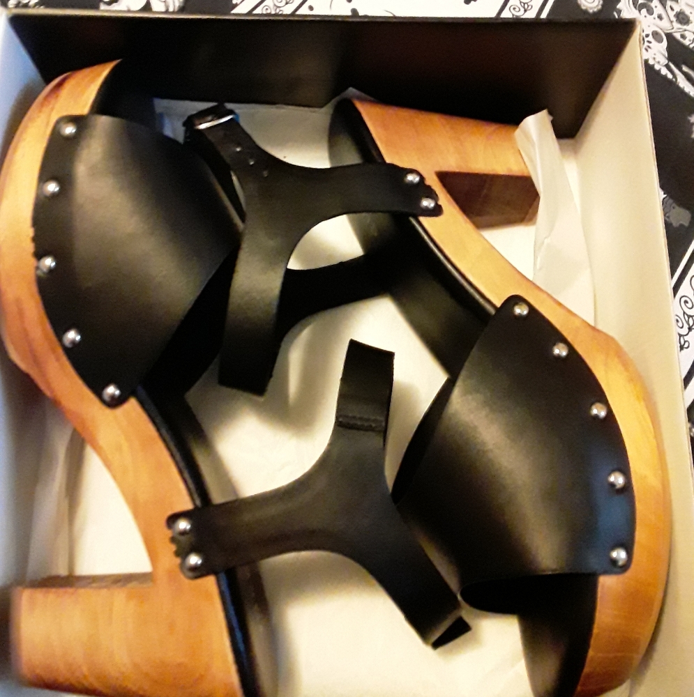 TORRID WOOD PLATFORM SHOES 13W